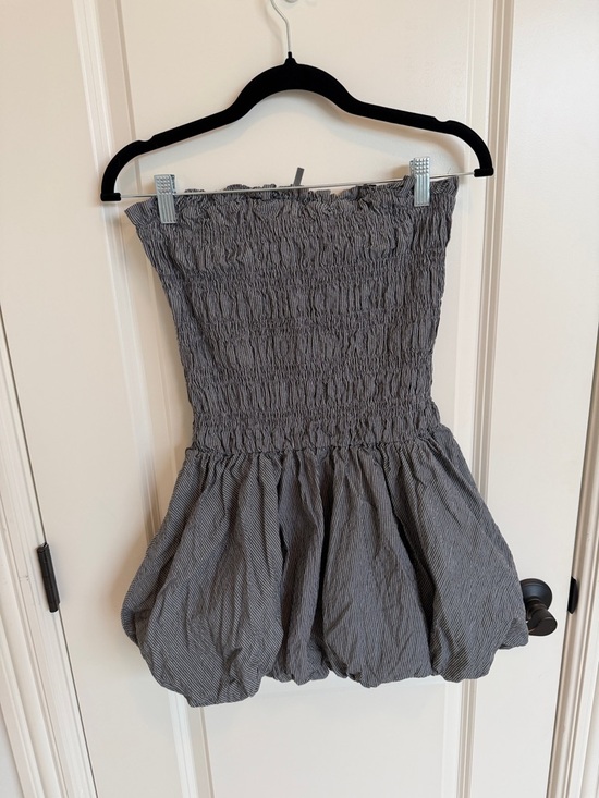 Anthropologie Dresses & Skirts - Anthropologie Charcoal Smocked Bubble Mini Skirt
